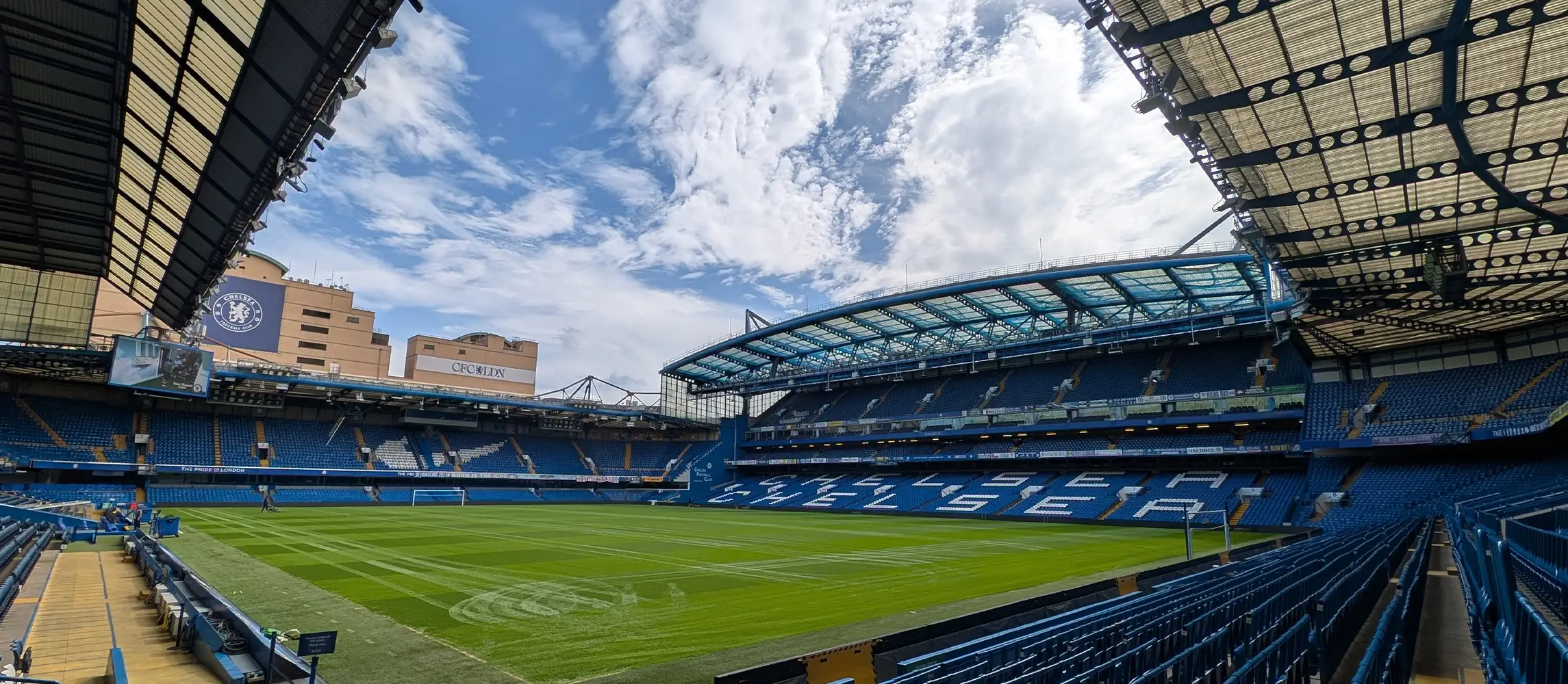 A premier experience: Roobet x Chelsea FC Stadium tour at Stamford Bridge with CasinoWow